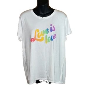 GAP love is love white short sleeve top EUC size XXL
